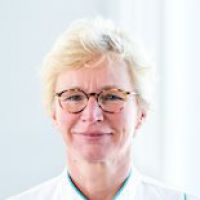 Dr. Kirsten Kluivers Dr. Kirsten Kluivers